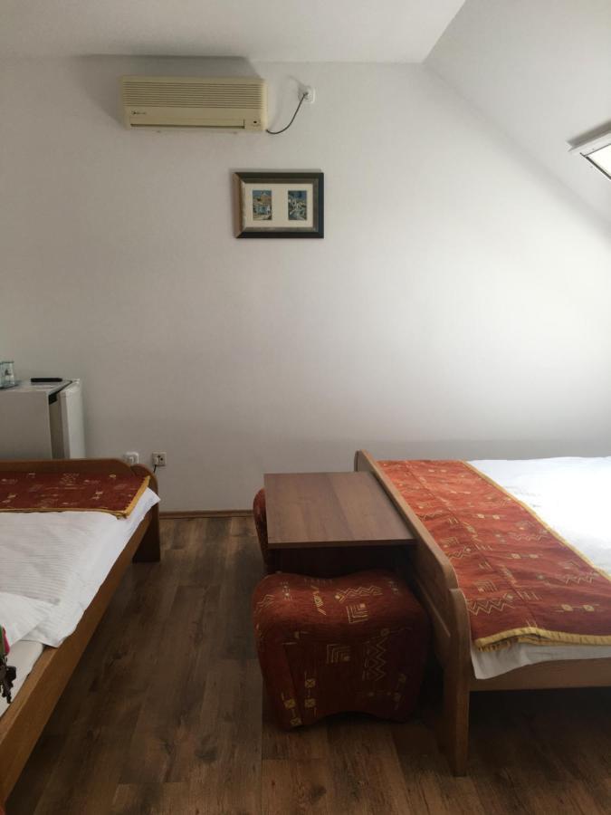 Naphaz Panzio Bed & Breakfast Tiszafüred Exterior foto
