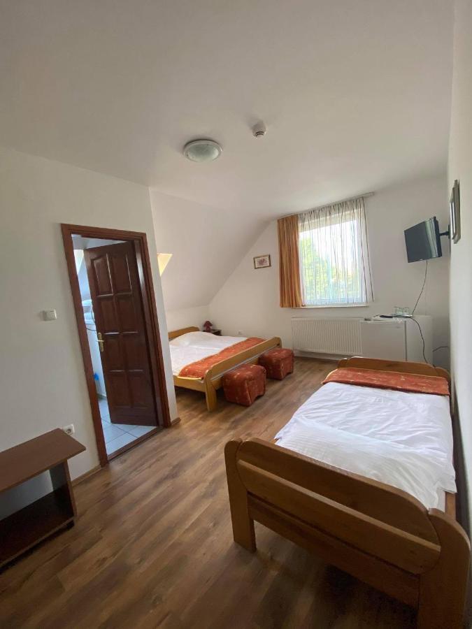Naphaz Panzio Bed & Breakfast Tiszafüred Exterior foto